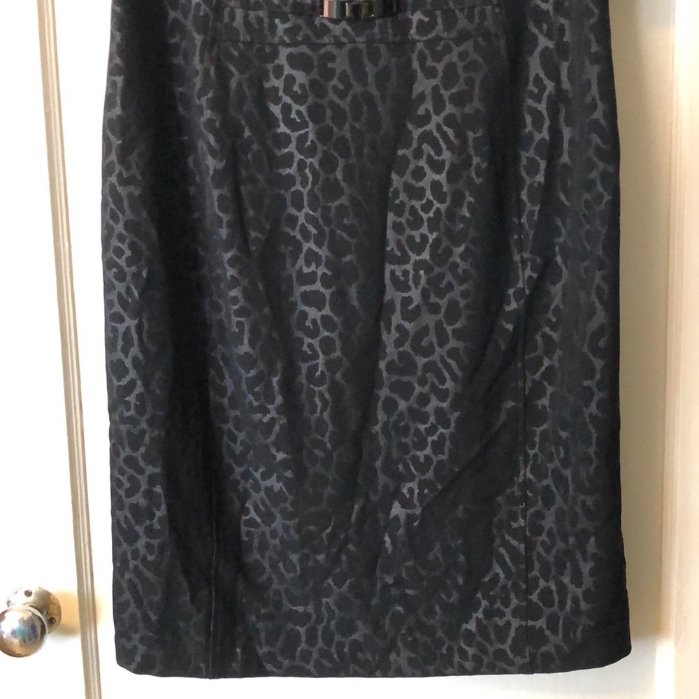 Evan-Picone Black Leopard Sheath Dress Structured Lined Buckle Detail LBD 12 NEW - Picture 8 of 14